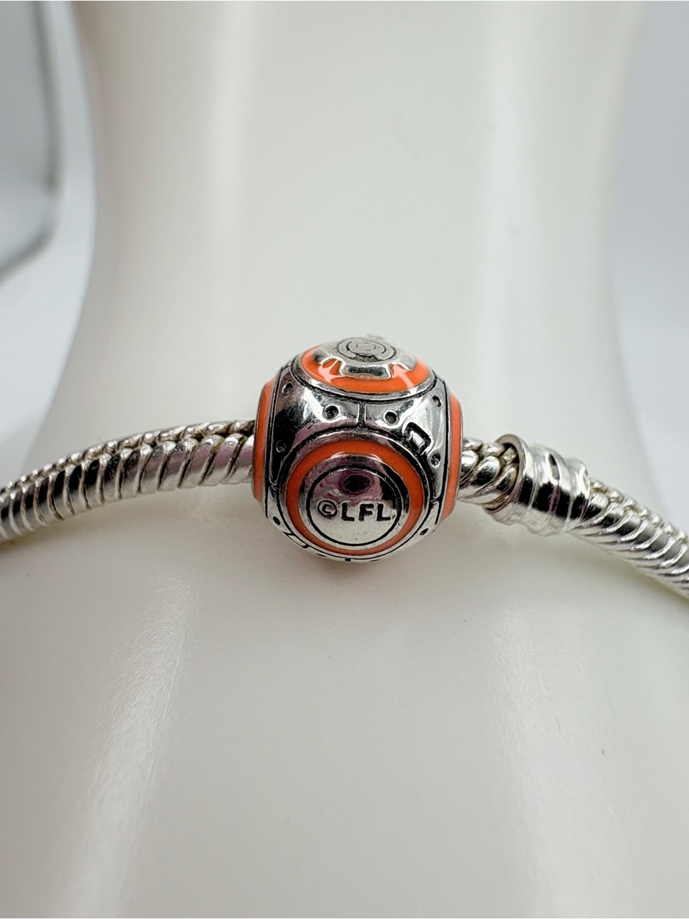 Pandora Star Wars BB-8 Charm Bead - Picture 4 of 8